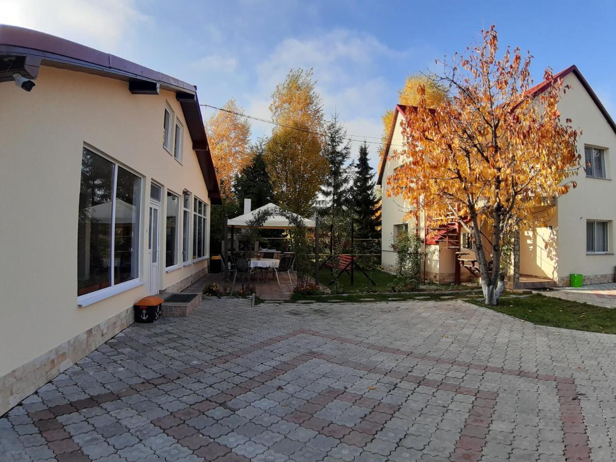 Steaua Nordului Hotel Târgu Neamţ Bagian luar foto